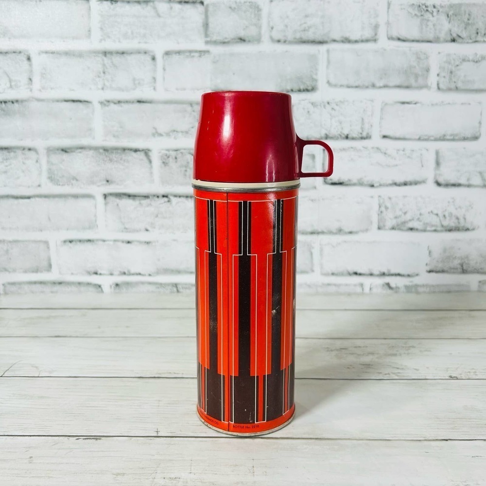 VINTAGE, Mid Century King Seeley 24F 722 Red Vacuum Thermos, 32oz